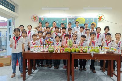 Vui hội Trăng rằm 2025 trường Tiểu học Xuân Phú