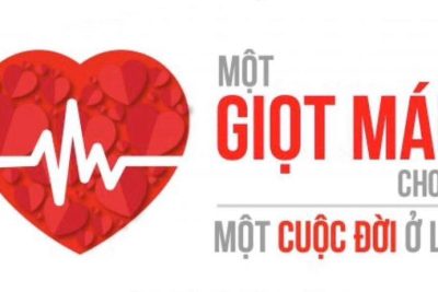 Cán bộ giáo viên trường Tiểu học Xuân Phú hiến máu tình nguyện