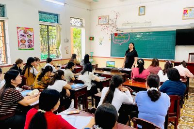 Sinh hoạt chuyên môn theo nghiên cứu bài học chuyên đề: “Nâng cao năng lực dạy học môn Tiếng Việt nội dung dạy viết đoạn văn, bài văn, tích hợp phát triển Năng lực số và Ứng dụng công nghệ AI trong dạy học môn Tiếng Việt lớp 4”