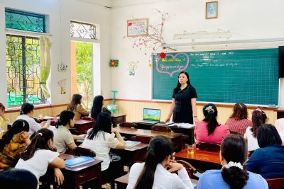 Trường Tiểu học Xuân Phú tổ chức Sinh hoạt chuyên môn theo nghiên cứu bài học chuyên đề: “Nâng cao năng lực dạy học môn Tiếng Việt nội dung dạy viết đoạn văn, bài văn, tích hợp phát triển Năng lực số và Ứng dụng công nghệ AI trong dạy học môn Tiếng Việt lớp 4”
